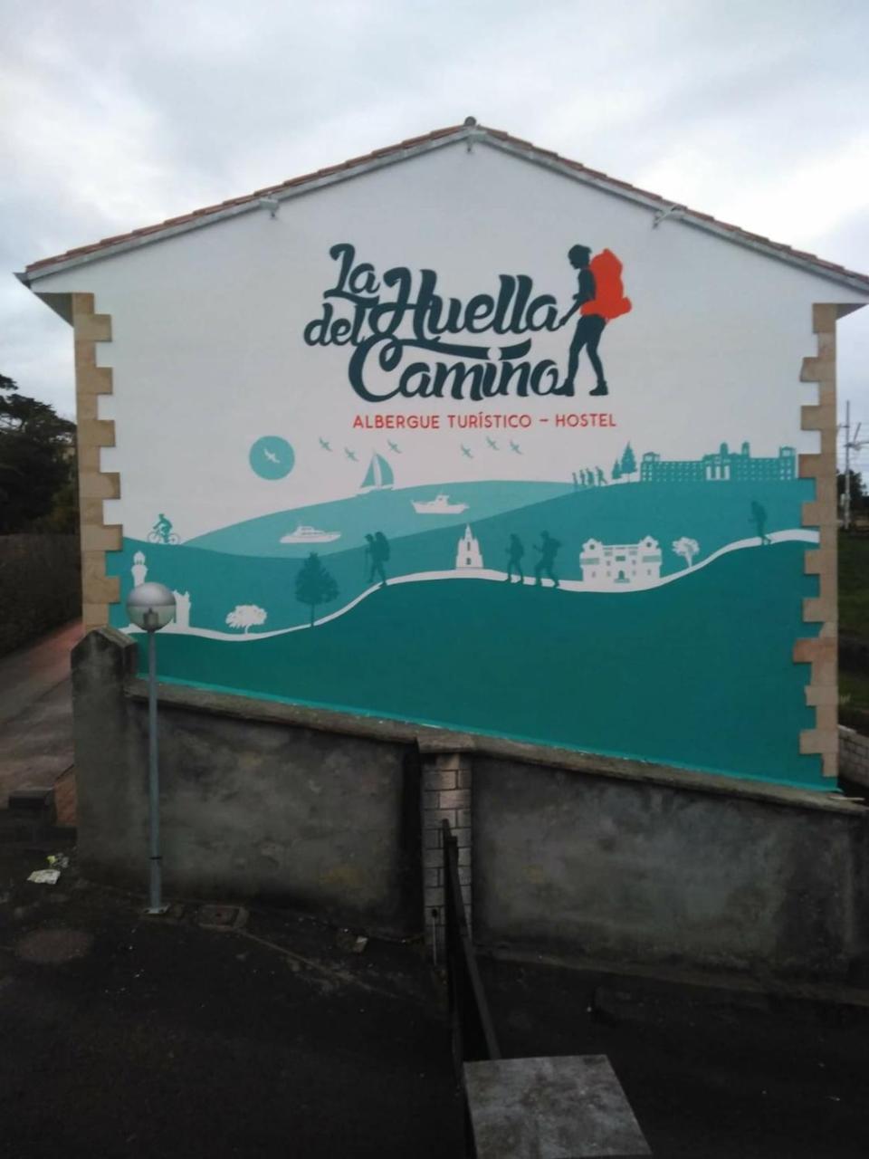Albergue De Peregrinos "La Huella Del Camino" Комильяс Экстерьер фото